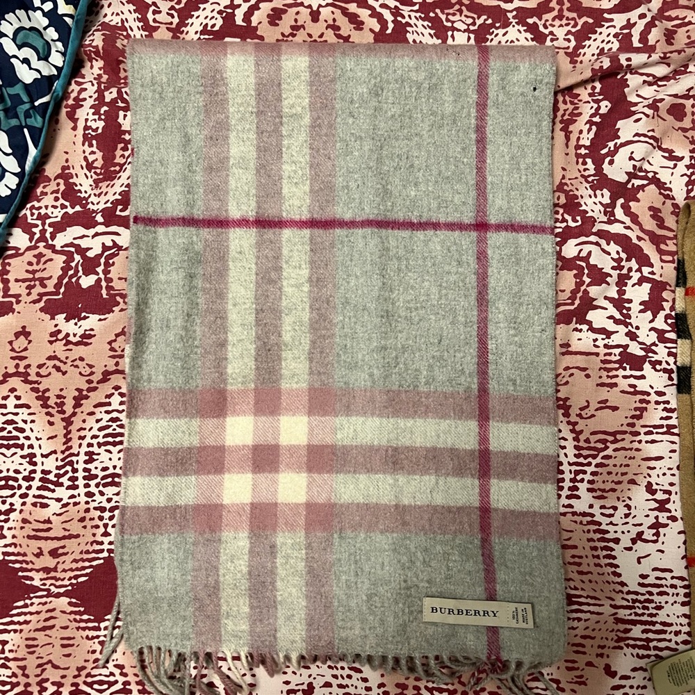 BURBERRY used scarf